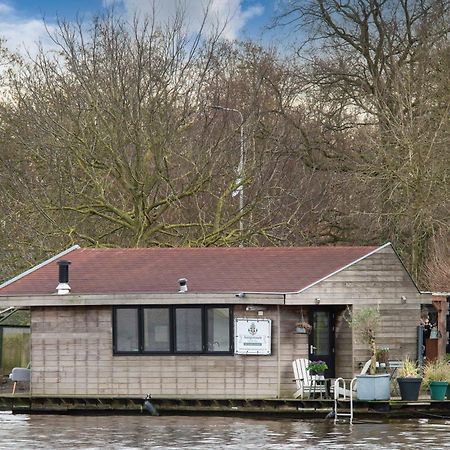 Aangenaam Op De Rijn, Woonboot, Inclusief Prive Sauna 알펜안덴라인 외부 사진