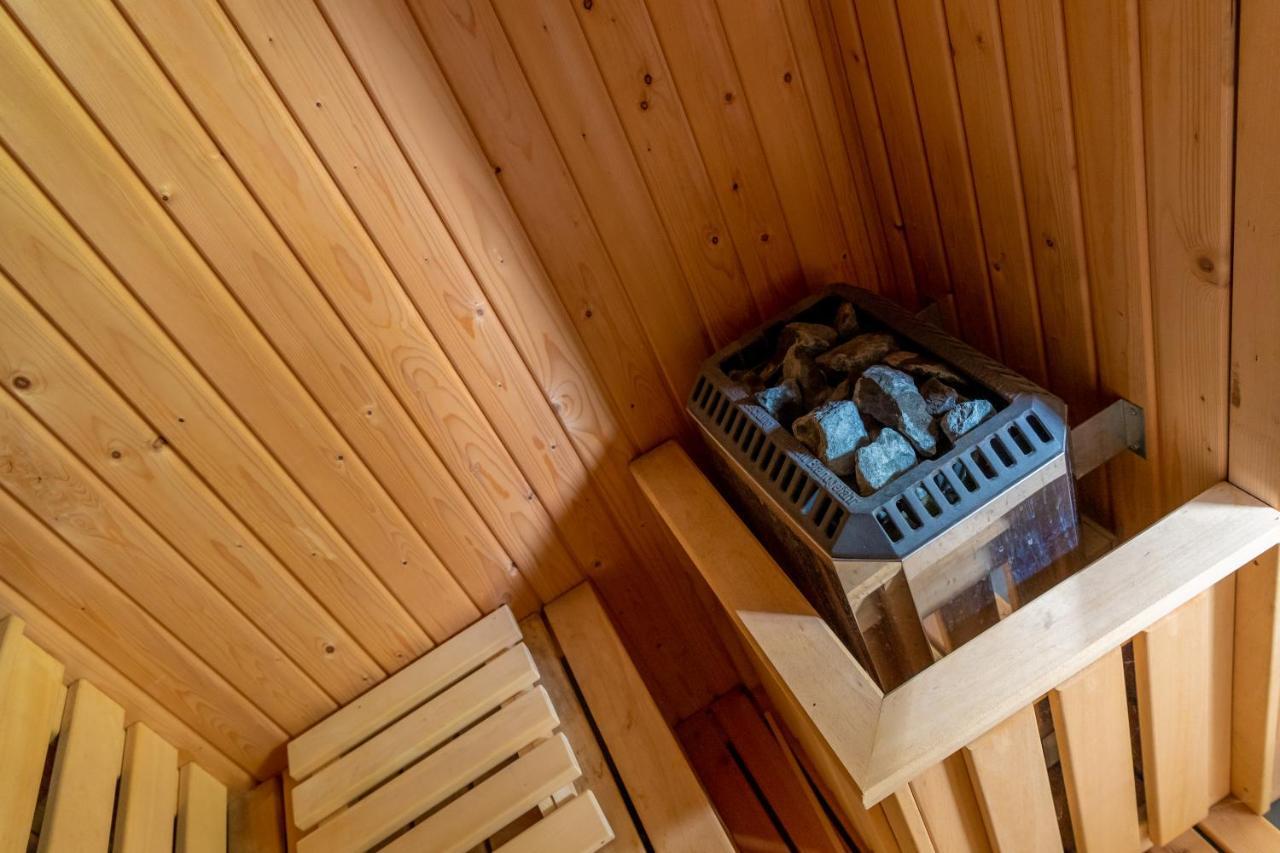 Aangenaam Op De Rijn, Woonboot, Inclusief Prive Sauna 알펜안덴라인 외부 사진