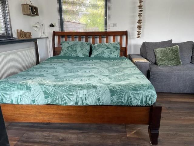 Aangenaam Op De Rijn, Woonboot, Inclusief Prive Sauna 알펜안덴라인 외부 사진