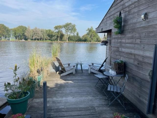 Aangenaam Op De Rijn, Woonboot, Inclusief Prive Sauna 알펜안덴라인 외부 사진