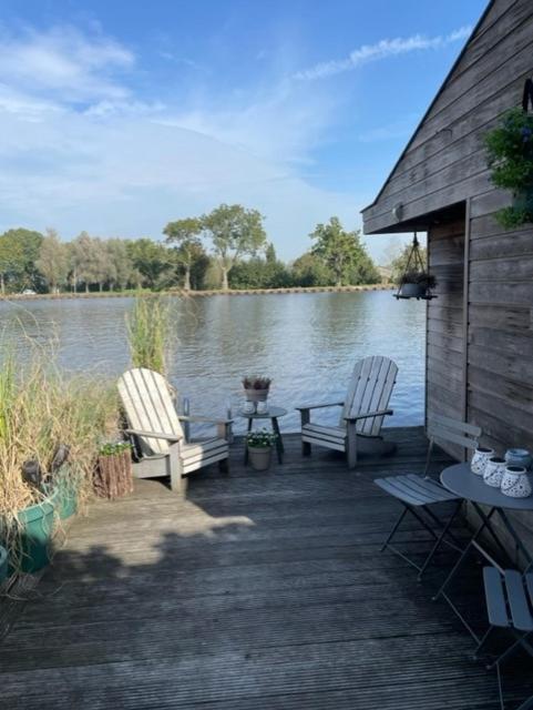 Aangenaam Op De Rijn, Woonboot, Inclusief Prive Sauna 알펜안덴라인 외부 사진