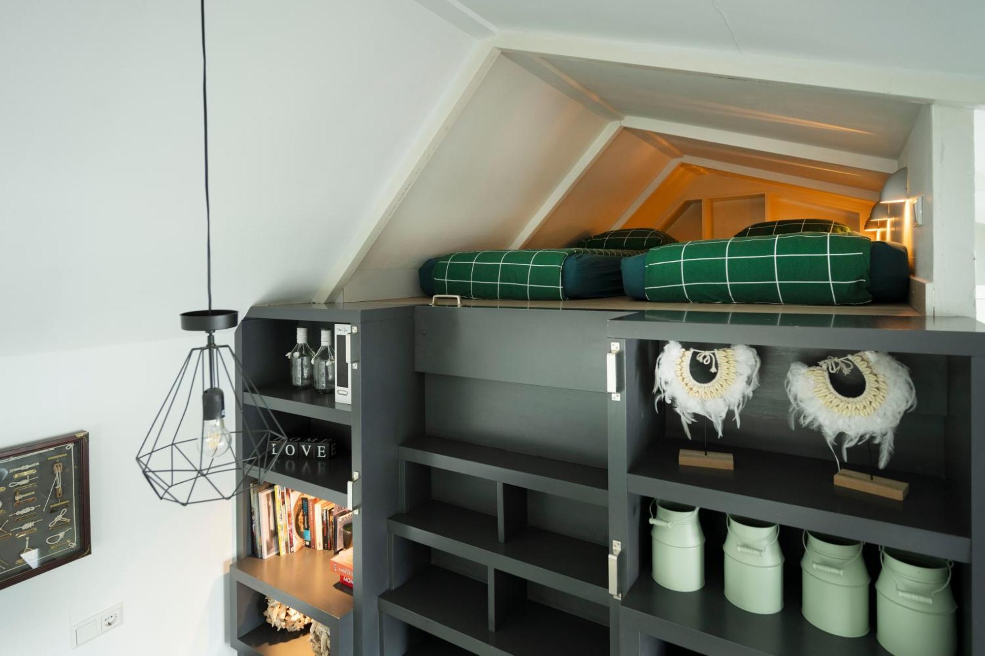 Aangenaam Op De Rijn, Woonboot, Inclusief Prive Sauna 알펜안덴라인 외부 사진